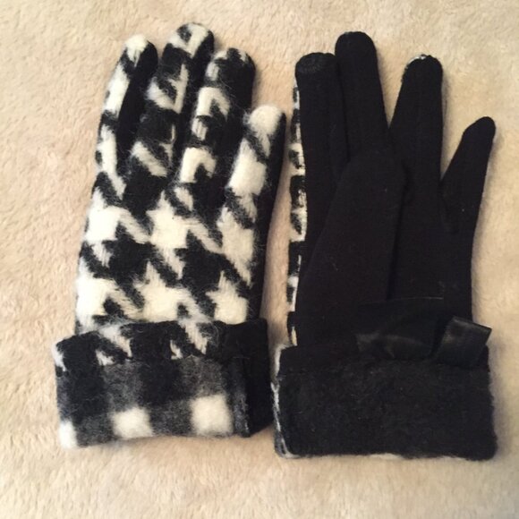 Black & White houndstooth gloves - Picture 6 of 6